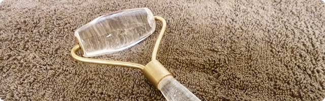 市ヶ谷オレンジ治療院 美容鍼 6.水晶ローラー